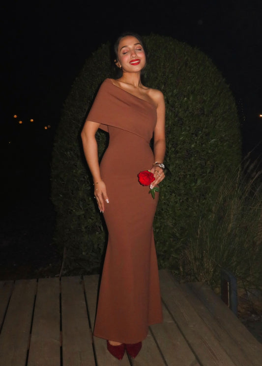 CARAMEL | ONE SHOULDER DRESS
